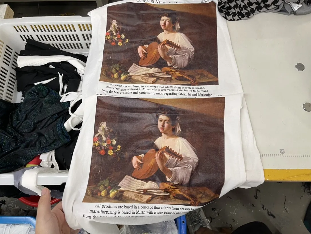 💯Authentic pattern making, there is no doubt that it is not based on imagination. Short sleeves are being shipped. Top version, accurate and flawless.